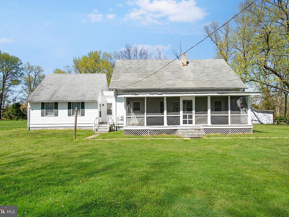 1st image of 4822 Church Ln