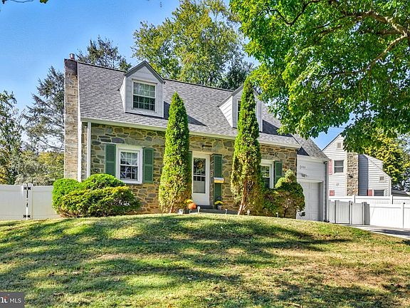 5th image of 400 Witley Rd