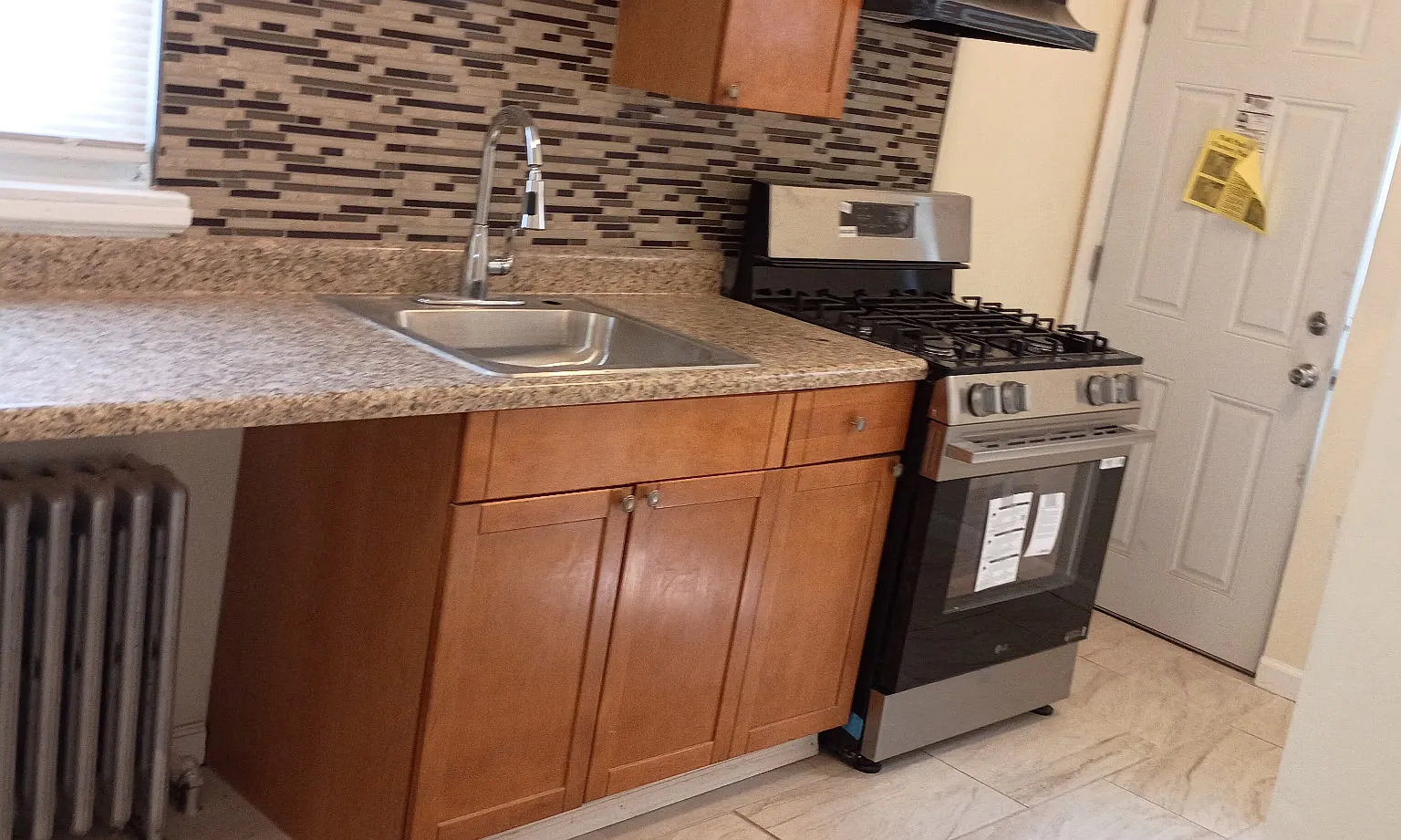 1 bed, 720 sqft, $1,275 — Photo 1