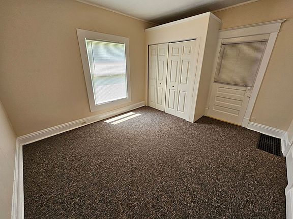 3rd image of 519 Howard St