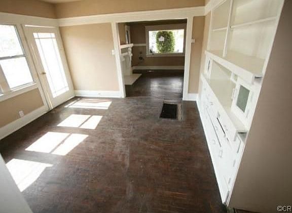 2nd image of 701 Dawson Ave