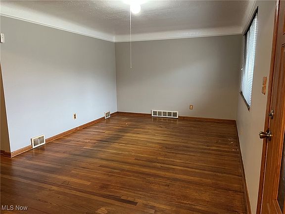 4th image of 5134 E 128th St