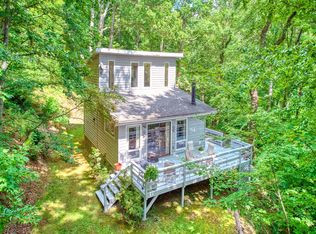 712 Mountain Cove Rd, Waynesville, NC 28786