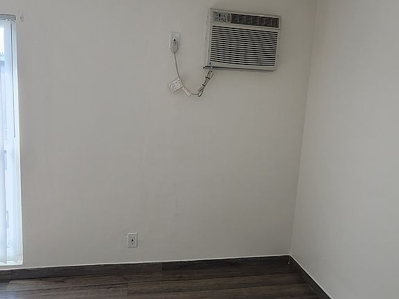 4th image of 1821 W Sallie Ln APT 7