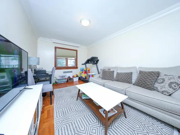 1711 Gerritsen Avenue image 18 of 41