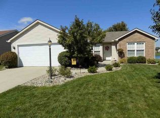 1026 Crimson Willow Dr, Huntertown, IN 46748