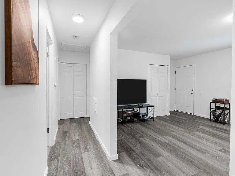 2633 Garham Dr — Photo 8