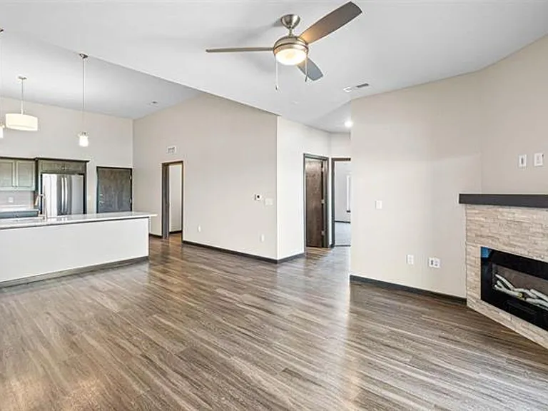 2875 Spring Rose Cir — Photo 24