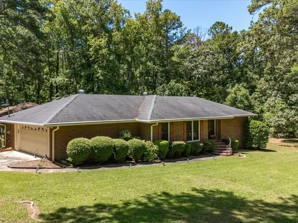 131 Hilltop Cir, Macon, GA 31210