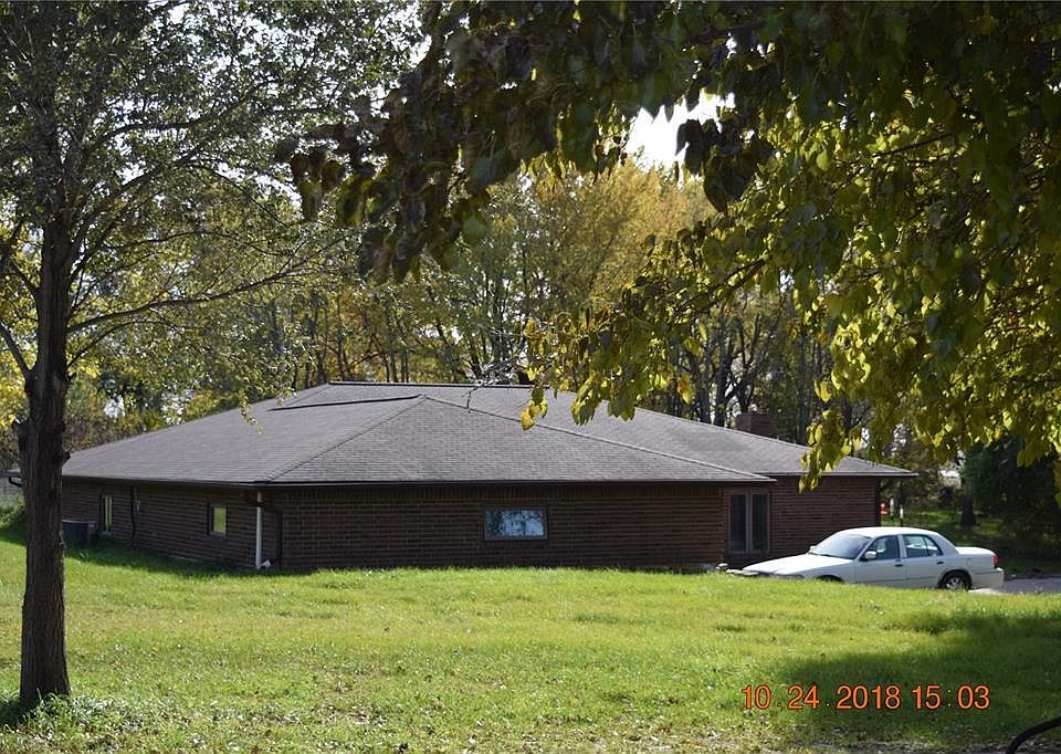 2nd image of 2310 Baker Ave