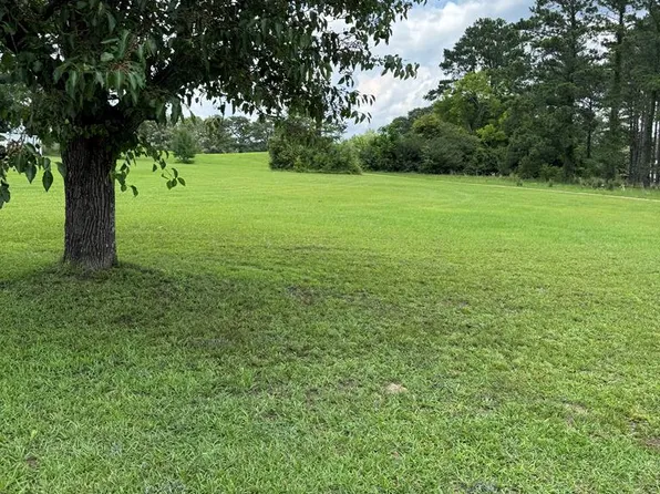 114 Pebble Beach Dr, Eufaula, AL 36027