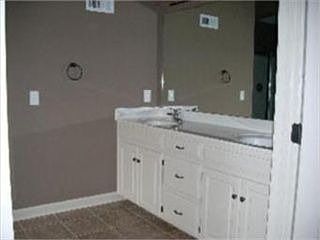 4th image of 1910 Buckingham Dr