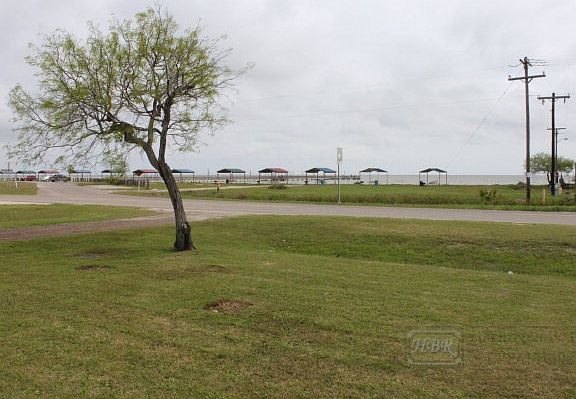 2nd image of 739 Bay Shore Dr