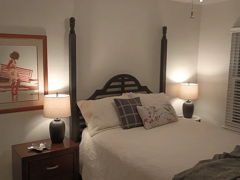 Queen bedroom