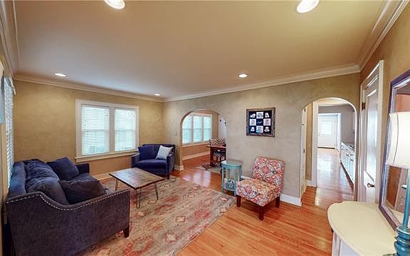 2nd image of 6044 Ballentine St