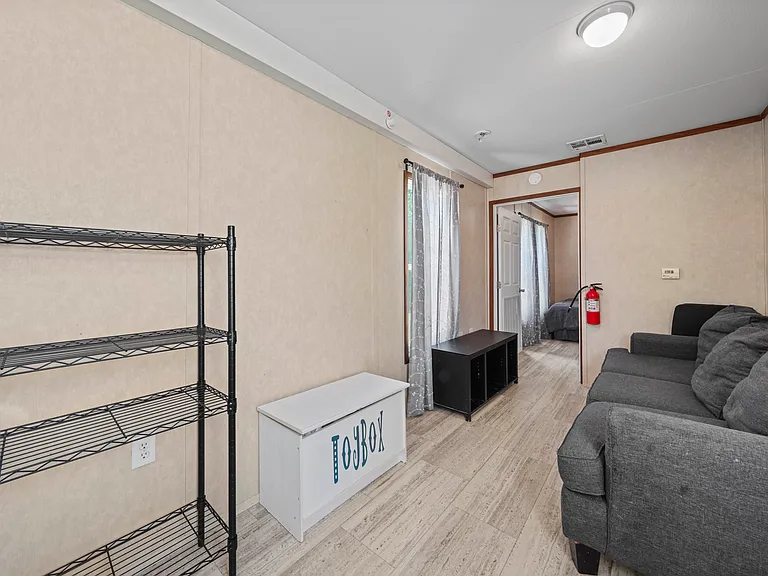 103 Crawford Rd — Photo 4