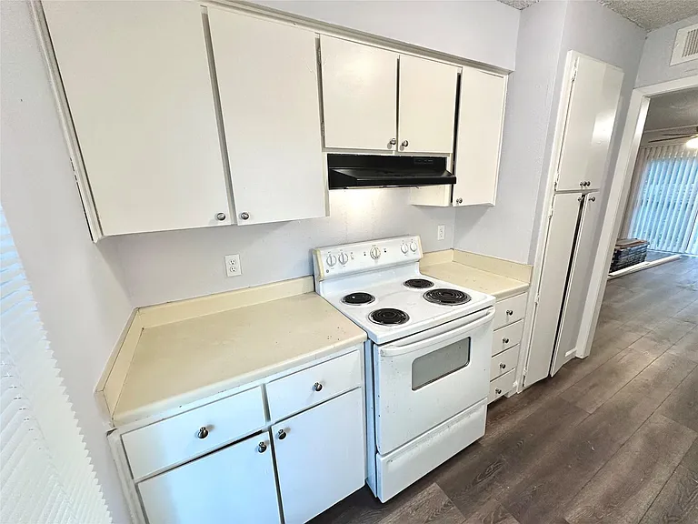 3822 Southway Dr #102 — Photo 13