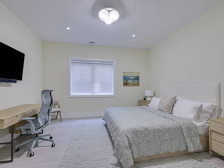 24 White Oak Ln — Photo 23