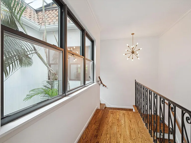 7922 Woodway Dr — Photo 18