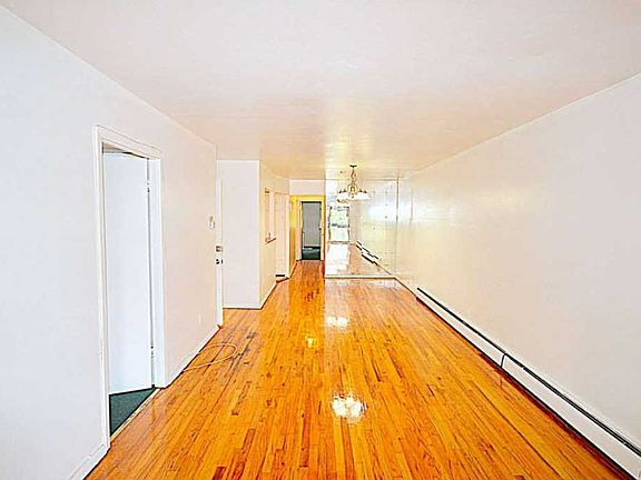 3rd image of 13818 Elder Ave
