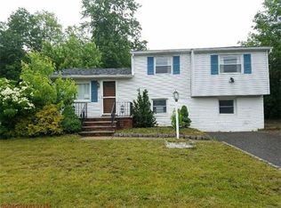 21 Borghaus Rd, Helmetta, NJ 08828
