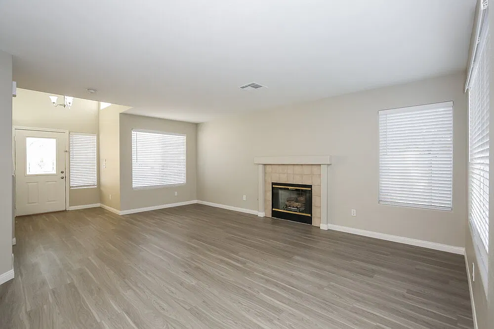 3 bed, 2.5 bath, 1599 sqft, $3,040 — Photo 4