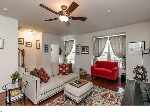 4th image of 1874 Thistle Ct