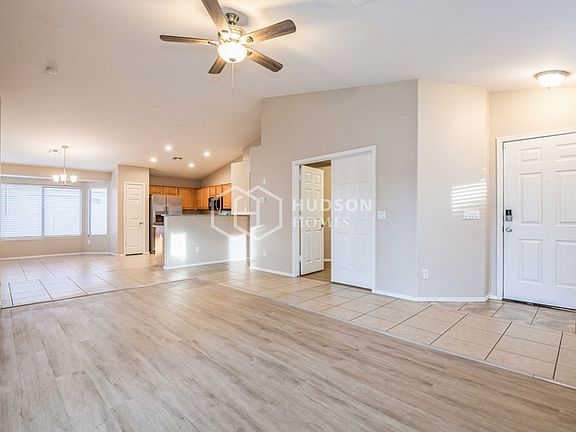 3rd image of 7011 W Rose Ln