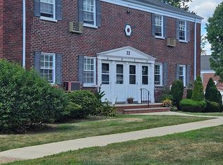 22 W Roselle Ave #B, Roselle Park, NJ 07204