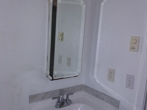 5th image of 5211 Diamond Blvd SW