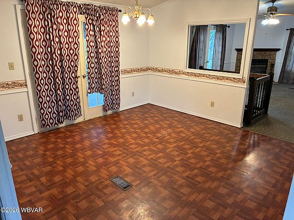 2nd image of 227 Charles St