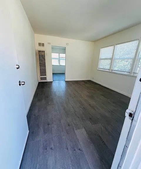 7312 Milton Ave #2X1-1950 — Photo 2