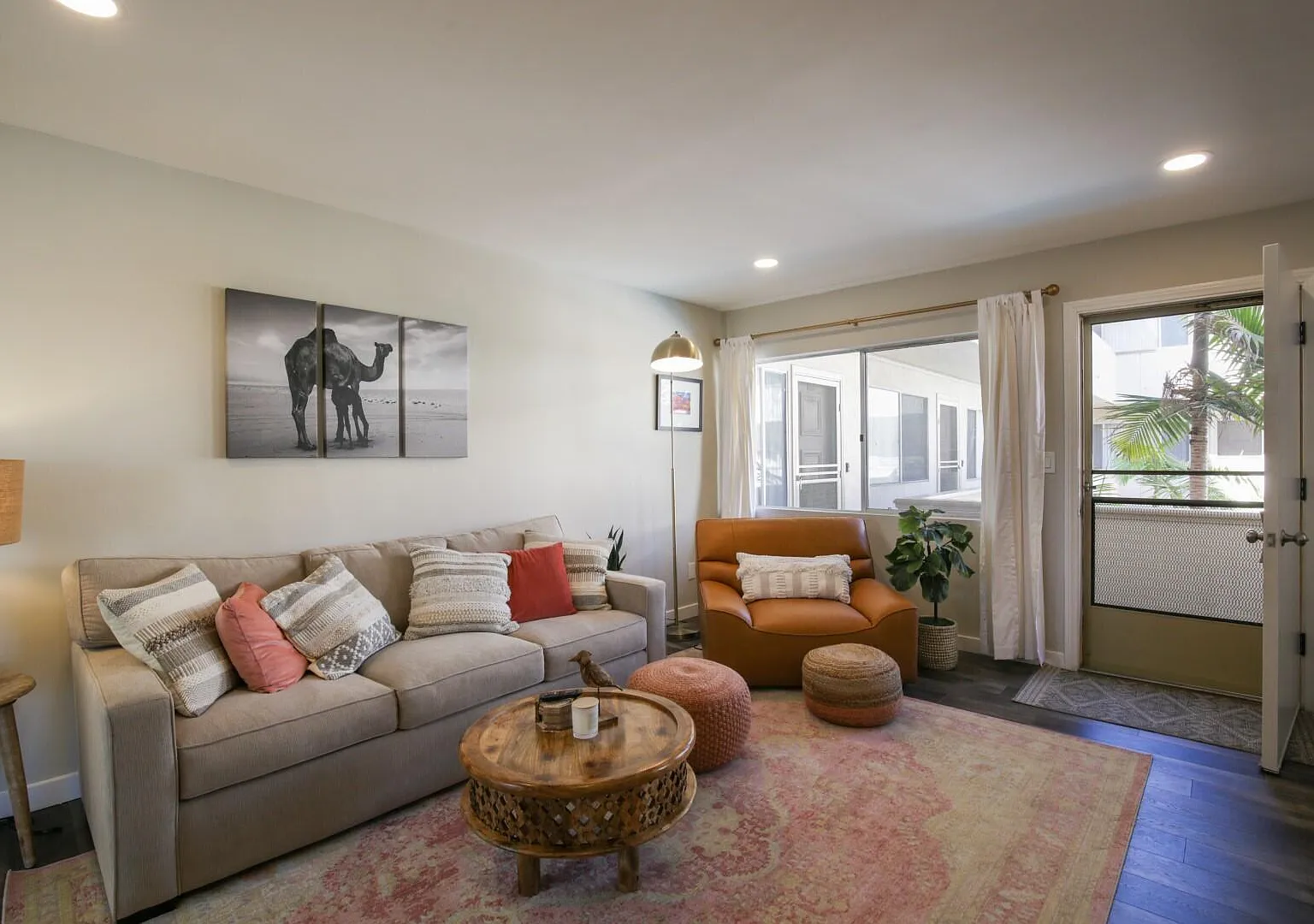 1 bed, 638 sqft, $3,600 — Photo 4