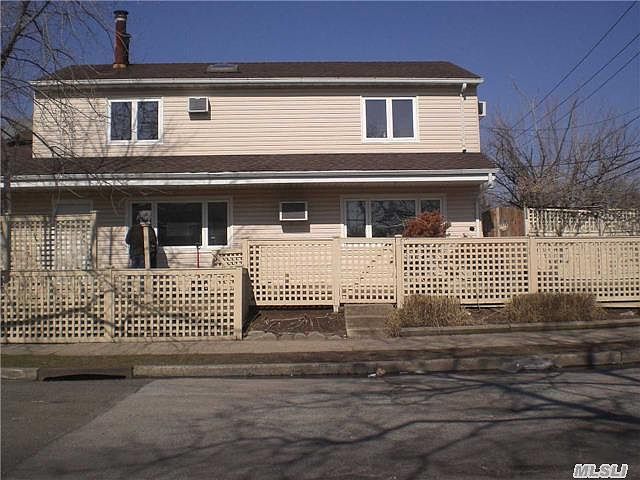 1st image of 271 E Pine St