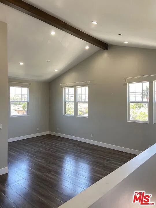 3 bed, 2.0 bath, $3,200 — Photo 4