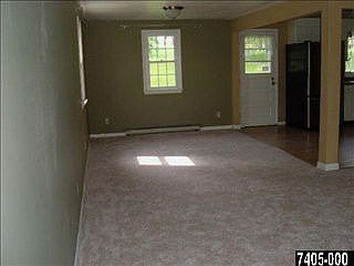 3rd image of 4 Barelyn Dr