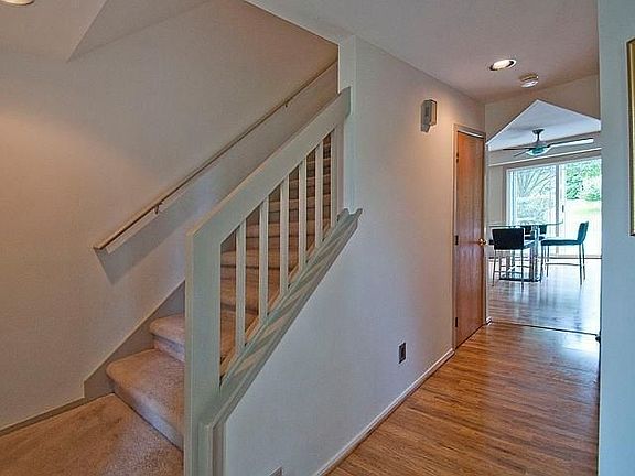 4th image of 1394 Wedgewood Dr
