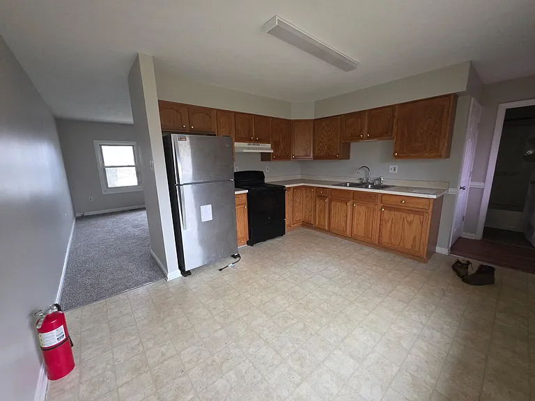 1016 Legislative Ln — Photo 3
