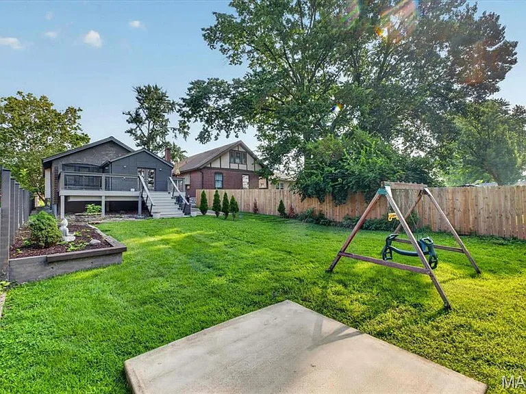 7122 Nashville Ave — Photo 41