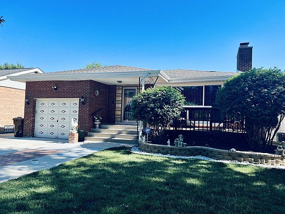 3rd image of 4839 W 98th Pl