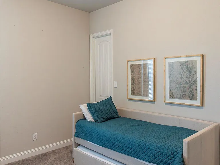 638 Brook Dr — Photo 33