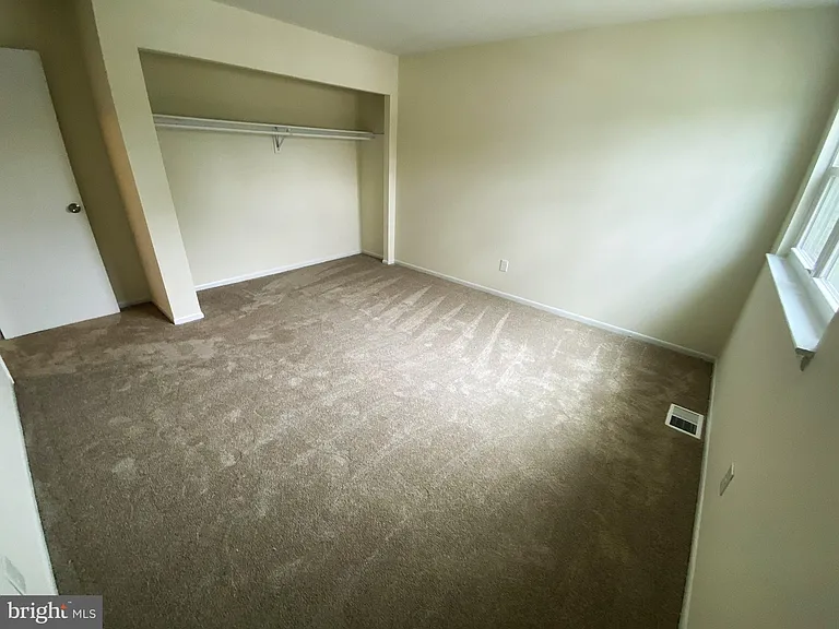 7707 Queens Park Rd — Photo 17