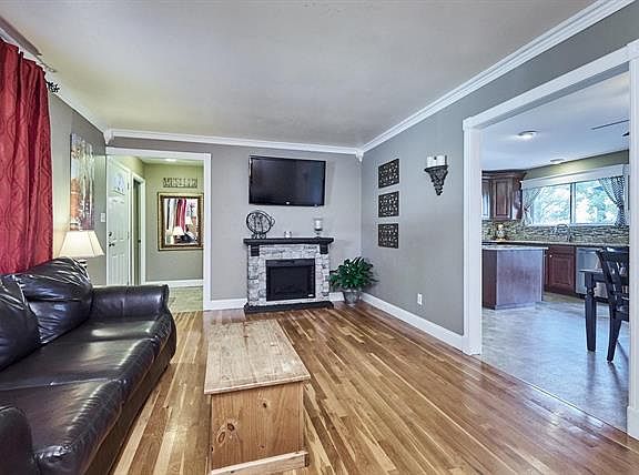 4th image of 2250 Westglen Park Dr