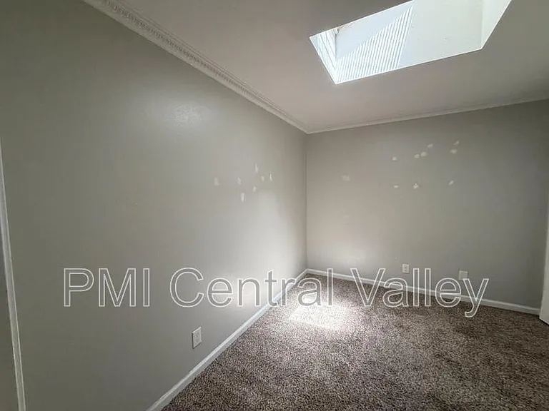 3440 W Benjamin Holt Dr — Photo 20