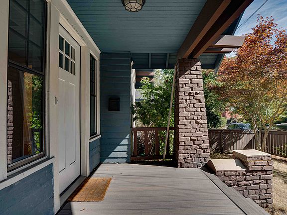 3rd image of 38 Florentia St