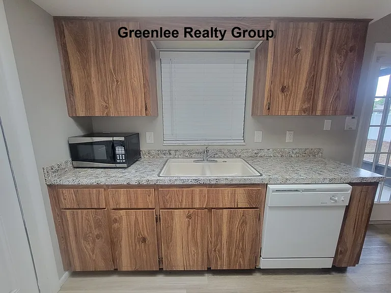 1305 Calamondin Dr — Photo 9