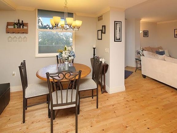3rd image of 601 W 11th Ave APT 222