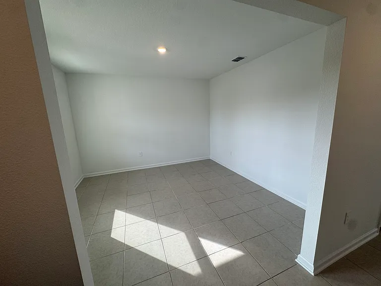 1516 Loxley Trl — Photo 2