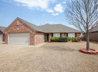 209 S 49th St, Broken Arrow, OK 74014