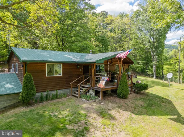 2598 Mountain View Dr, Moorefield, WV 26836